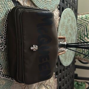 McQueen crossbody in army green